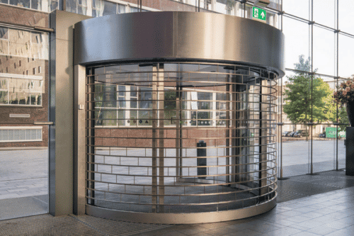 Stackdoor Esthetische rolhekken voor verkooppunten, luxe winkels en boetieks ...